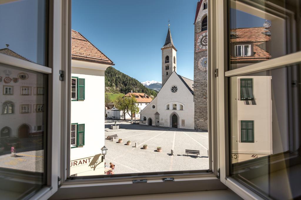 Gasthof Traube Hotel San Lorenzo di Sebato Exterior photo