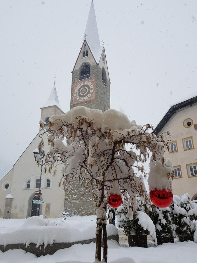 Gasthof Traube Hotel San Lorenzo di Sebato Exterior photo